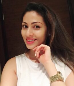 Sadha Instagram - #earlymornings #flight ✈️ #alwayssmile #nocomplains 😄