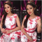 Sadha Instagram - #judge #realityshow #danceshow #semifinals #lovedance #fun #entertainment #dontmissout 😄 💃💃💃
