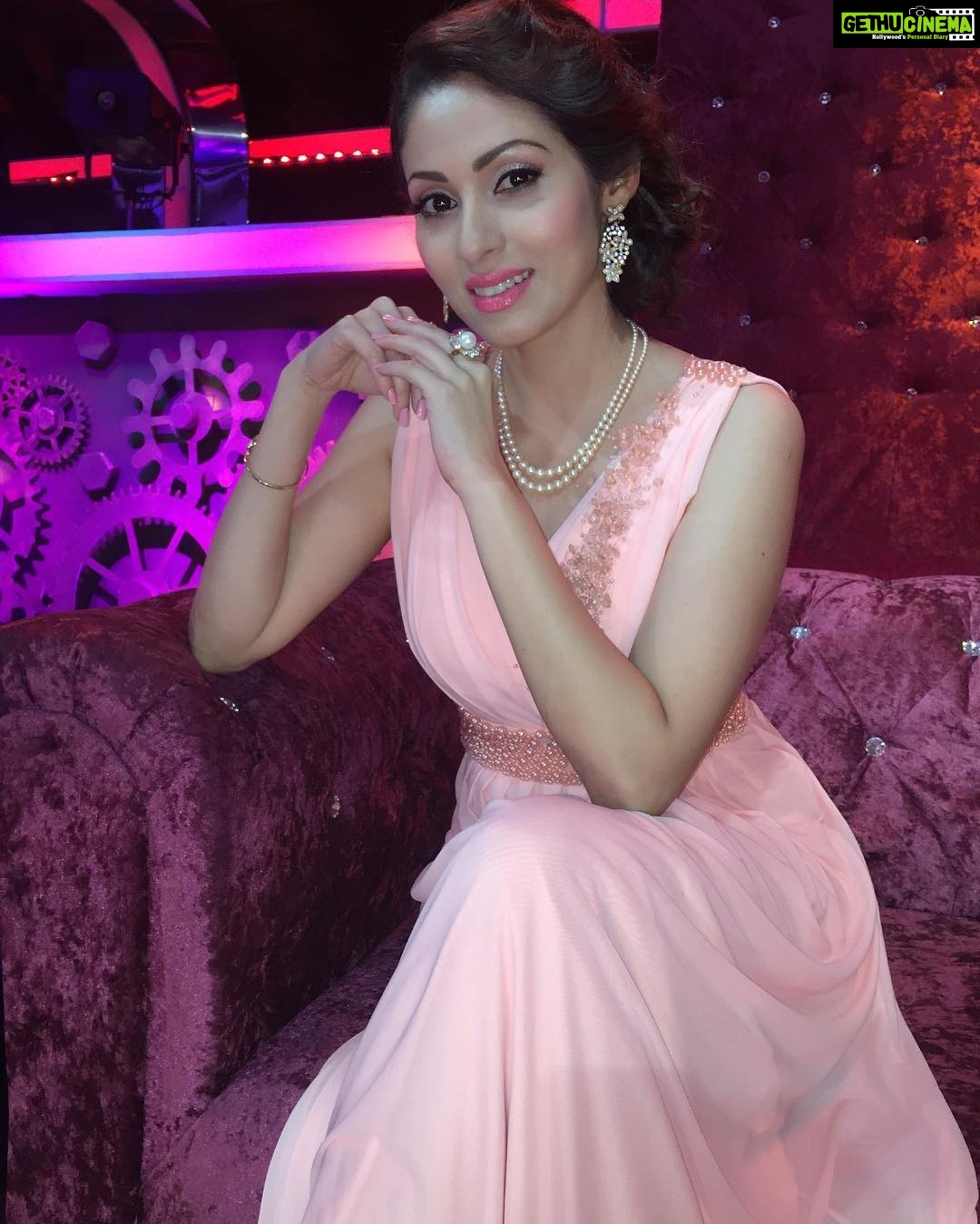 Sadha Instagram - #judge #danceshow #realityshow #weekened #entertainment #fun #lovedance 💖