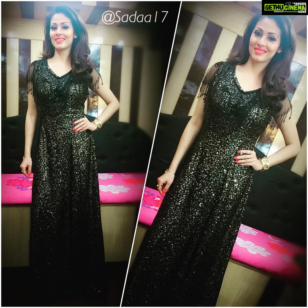 Sadha Instagram - #byebye #2016 #celebrationtime 💃💃💃#welcome2017 #begood 😄