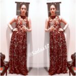 Sadha Instagram - 😁 #mirrorselfie #travelling #shopping