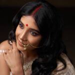 Sakshi Agarwal Instagram - You can't be afraid of what people are going to say , because you're never going to make everyone happy .. Styling & Outfit @soigne_official_ Photography @rprasanavenkatesh Makeup @anupama.krishnamachari Hairstylist @the.curly.stylist Team @_iam__adnan @tisisnaveen #photoshoot #bengaligirl #bengali #feminine #girlpower #fitness #fitnessfreak