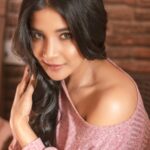 Sakshi Agarwal Instagram – The Beauty of a Woman is not in her hair or makeup , its in her shining eyes , since eyes are the doorway to the place where love resides .. 

 Photography: @sat_narain
@dilip.sarangan

Makeup : @mua_supriya
Hair : @banu_hairstylist_sareedrapist

#photoshoot #casualclick #eyes #empowerment #proudgirl #actor #actress #tamilactress #glow #fitness