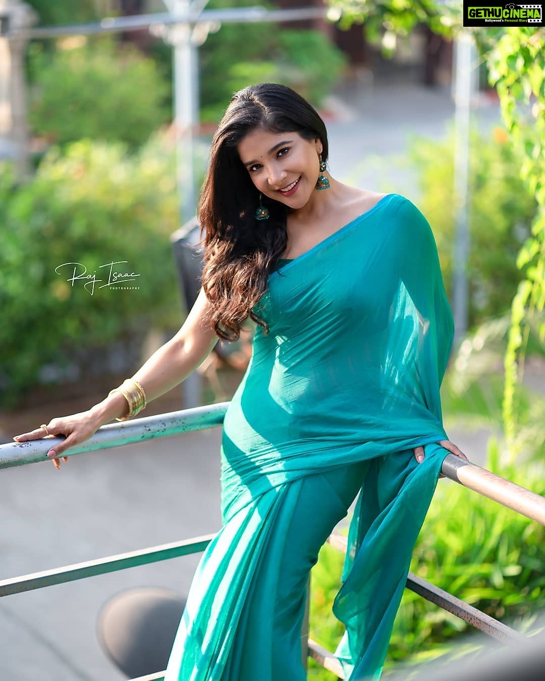Sakshi Agarwal Instagram - Do things for people not because of who they are or what they do in return but because of who you are ❤ Clicks :- @raj_isaac_photography HMUA :- @anupama.krishnamachari Hairstylist :- @hairstylist_rajee1111 Designer :- @fab_by_faiza @tisisnaveen @pugazhmuruganphotography #photoshoot #chill #positivity #actress #tamil #actor #tamilactor
