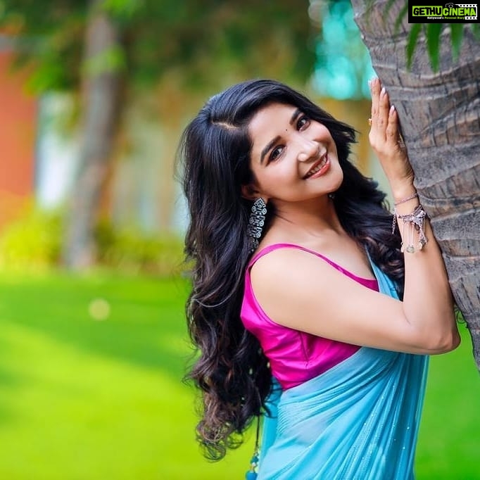Sakshi Agarwal Instagram - If flowers can teach themselves how to bloom after winter passes , so can you .. Photography: @ashwinthclicker MUA : @beautyblissbydivs Hairstylist /Video : @durga_hair_stylist Designer : @mabia_mb Location: @san_event_hall @tisisnaveen @pugazhmuruganphotography #peace #peaceofmind #blue #photoshoots #instalove #actress #model #clicks