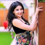 Sakshi Agarwal Instagram - Whats meant for you is coming to you at this moment, Dont chase, dont beg and dont be desperate. Relax, know and Wait . Photography: @ashwinthclicker MUA : @beautyblissbydivs Hairstylist /Video : @durga_hair_stylist Designer : @mabia_mb Jewels: @fineshinejewels Location: @san_event_hall @tisisnaveen @pugazhmuruganphotography . #saree #black #glow #sun #pretty #feelgood #glowfromwithin #traditional #instagood #instapic #ootd #sakshiagarwal Chennai, India
