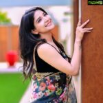 Sakshi Agarwal Instagram - Whats meant for you is coming to you at this moment, Dont chase, dont beg and dont be desperate. Relax, know and Wait . Photography: @ashwinthclicker MUA : @beautyblissbydivs Hairstylist /Video : @durga_hair_stylist Designer : @mabia_mb Jewels: @fineshinejewels Location: @san_event_hall @tisisnaveen @pugazhmuruganphotography . #saree #black #glow #sun #pretty #feelgood #glowfromwithin #traditional #instagood #instapic #ootd #sakshiagarwal Chennai, India