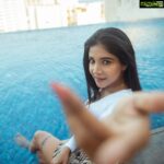 Sakshi Agarwal Instagram - Let the waves carry you where light cannot🦋 . @beautyblissbydivs @durga_hair_stylist @indiaglitz_tamil @suraj_desur_photography @avalglitz . #water #pool #boots #sakshiagarwal #biggboss Somerset Greenways Chennai