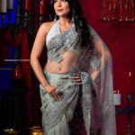 Sakshi Agarwal Instagram – Love is much like a wild rose,
Beautiful and calm,
But willing to draw blood in its defense
.
Photography – @poovarasanphotography 

Costume – @helenatrendz

MUA – @contourbynaveena

Retouch – @retouch_by_arun

Photography team

@praveenraj_cinematographer
@filmmaker_samvimal
@vikashtharan
@megaamadhusudhan
.
#valentineday #valentinesday #sakshiagarwal #saree #lacesaree #instapic #ootd #red #wild #rose #valentines_day Chennai, India