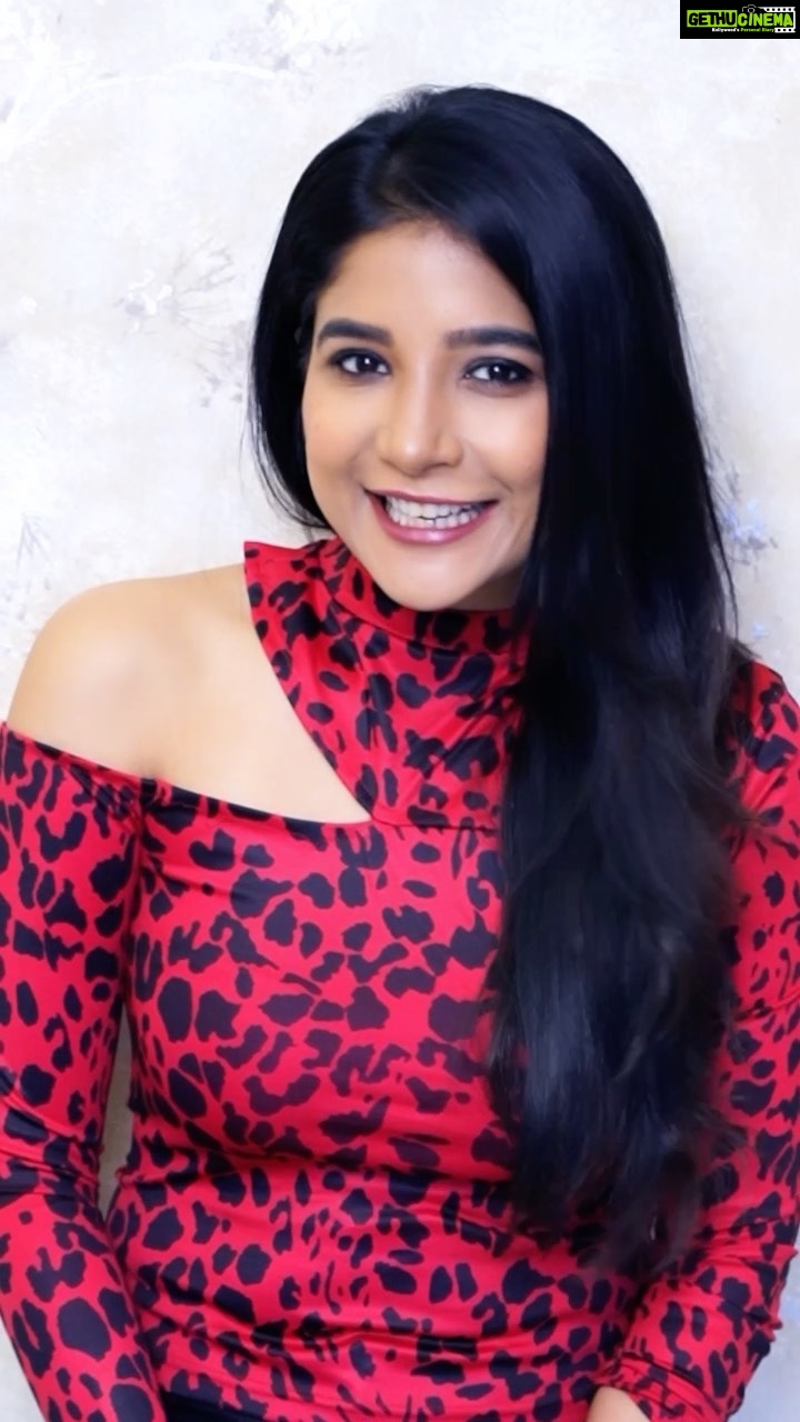 Sakshi Agarwal Instagram - From this last week of nominations, who all will be making it to the finals? Your voting can only decide that! . Go VOTE on Disney Plus Hotstar RIGHT NOW! . @disneyplushotstar #biggbosstamil4 #disneyplushotstar #keepingupwithbiggboss #biggbosstamil
