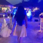 Sakshi Agarwal Instagram - Walking past this beautiful location❤️ . It doesn’t even matter❤️ . #feelitreelit #instareels #reels #goa #beaches #leelagoa #beachgirl #tenniskirt #purpleaesthetic #lovemylife #kollywood #sakshiagarwal