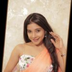 Sakshi Agarwal Instagram – A perfect way to say you care is with @marsgalaxyindia. 
Sit back, relax, and dive into a chocolaty experience! 

Visit your nearest store for a pleasure that lasts. A new form of indulgence; Galaxy Smooth Milk Chocolate Range!
#PleasureLasts #GalaxySmoothMilk #SmoothestChocolate #Ad