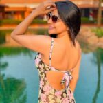 Sakshi Agarwal Instagram - Looking back at 2020 to only take away the good! And swim into 2021 with full energy💞 . #beach #swim #pool #swimsuit #sakshiagarwal #chilling #goa #holidays #2020getover #2021planner ITC Grand Goa