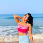 Sakshi Agarwal Instagram - Crazy successful workout at the beach! Feel so good❤️ . #workout #fitfam #fitness #beachfitness #beachworkout #waves #water #motivation #goals #abs #sides #core #kettlebell #beachcardio The Leela Goa