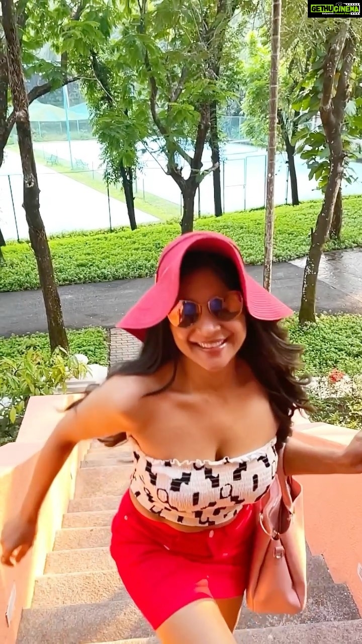 Sakshi Agarwal Instagram - I am in goa b****! Holidays begin❤️❤️ . #christmas #goa #leelagoa #holiday #holidayseason #newyears #chilling #vibing #chillin #happylife #gotoutside #freshair #holidayvibes #holidaymood #sakshiagarwal #party