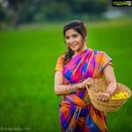 Sakshi Agarwal Instagram - ❤️ . Pic: @redboxphotography Hmua: @sridevirameshartist Styling: @jalaksk @teamaimpro @tisisnaveen . #villagestyle #villagebeauty #southindiavillage #traditional #fields #villagevibes #nature #candid #southindian #kollywood #mollywood #sakshiagarwal #tamilculture