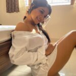 Sakshi Agarwal Instagram - After climbing a great hill, One only finds that there are many more hills to climb❤️ . #favourite #goldenhourlight #goldenhour #sunkissed #whiteshirt #white #myfavorite #candid #nofilter #nomakeup Chennai, India