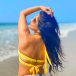 Sakshi Agarwal Instagram - Vibin’ with the sun🌻 . #chilling #vibing #sunflower #beachwear #bikini #beachvibes #beachvibes #beachlife #beachday #goa #holidays #sakshiagarwal #yellow #sunshine #sunflower The Leela Goa