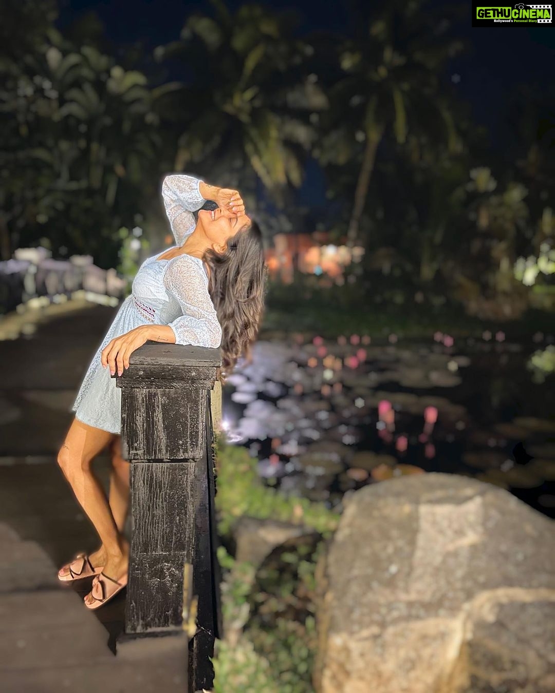 Sakshi Agarwal Instagram - About last night🦋 Soaking up fresh air❤️💞🥰 . Just me and this beautiful place😍 The Leela Goa