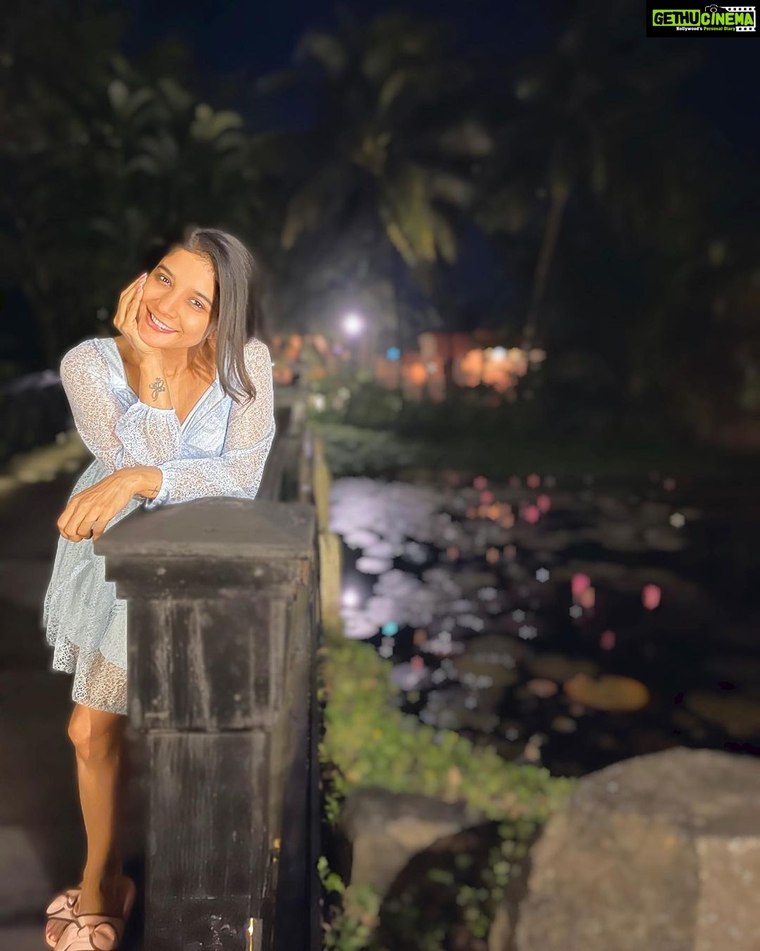Sakshi Agarwal Instagram - About last night🦋 Soaking up fresh air❤️💞🥰 . Just me and this beautiful place😍 The Leela Goa