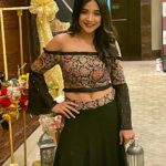 Sakshi Agarwal Instagram - Thank you for giving me #HeartThrob of the year award @razzmatazzweddingawards . Thank you @tamarachennai for the beautiful outfit and @hairandmakeupbynive for the lovely makeover❤️ . @joemichael.official @chandinikhanna_0101 @ramskrizphotography @viji_sharath @makeup_sharathbhushan for the #VeluNachiyaar look❤️ @vm.cinemas @galatta_media ITC Grand Chola Hotel