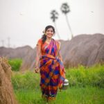 Sakshi Agarwal Instagram – A field trip in southern part of TamilNadu was so exotic and mesmerizing ,
It reminds me that no matter how modern and technology driven our generation gets,
Some of our life’s best joyous moments can be experienced and felt in the simplest of things💞🦋💫
.
Pic: @redboxphotography 
Hmua: @sridevirameshartist 
Styling: @jalaksk 
@teamaimpro @tisisnaveen
.
#villagestyle #villagebeauty #southindiavillage #traditional #fields #villagevibes #nature #candid #southindian #kollywood #mollywood #sakshiagarwal #tamilculture Tamil Nadu