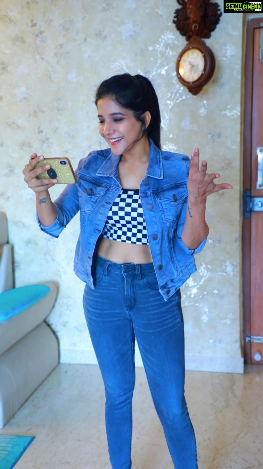 Sakshi Agarwal Instagram - Absolutely love binging on the current Big Boss episodes!😍 Which contestant is your favourite? Let me know in the comments section! Vote for them on Disney Plus Hotstar. @disneyplushotstar #BiggBossTamil4 #DisneyPlusHotstar #KeepingUpWithBiggBoss