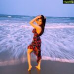 Sakshi Agarwal Instagram - High tides ❤️ Good vibes . @pickyourtrail @icchennai InterContinental Chennai Mahabalipuram Resort