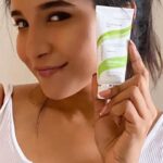 Sakshi Agarwal Instagram - Self-care and self love ✨ After getting the #zerotouchfacial from @cherylsskincare a few days ago, I have been using the home care range to amp up my skincare routine! As diagnosed, my skin is sensitive & I was suggested to use the 3 steps home care ritual which consists of Cleanse Moisturise & Sunscreen, which is personalised as per my skin type. My skin feels so good! Check out my stories to see how I use these! #CherylsSkincare #cherylsindia . #skincare #selflove #skincareroutine #glowingskin #sakshiagarwal Chennai, India