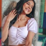 Sakshi Agarwal Instagram - To be yourself in a world that is constantly trying to make you something else, is an Accomplishment💕 . #purpleaesthetic #prettyaesthetic #mirrorshot #glowfromwithin #sakshiagarwal #candid . @hakunamatata_sai @prayaga_artistry @tisisnaveen Chennai, India