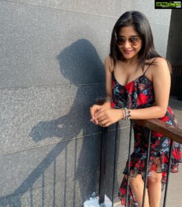 Sakshi Agarwal Instagram - When in doubt wear floral🔥 . Just vibin’ @icchennai @pickyourtrail InterContinental Chennai Mahabalipuram Resort