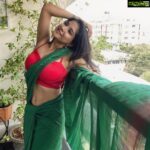 Sakshi Agarwal Instagram - If i put my mind to it, I achieve it and I am proud of it❤️ . #saree #mybiggestlove #instaglam #green #redblouse #natural #smile #happy #fitnessjourney #kollywood #mollywood #sareelovers #sculpted #fitbodyfitmind Chennai, India