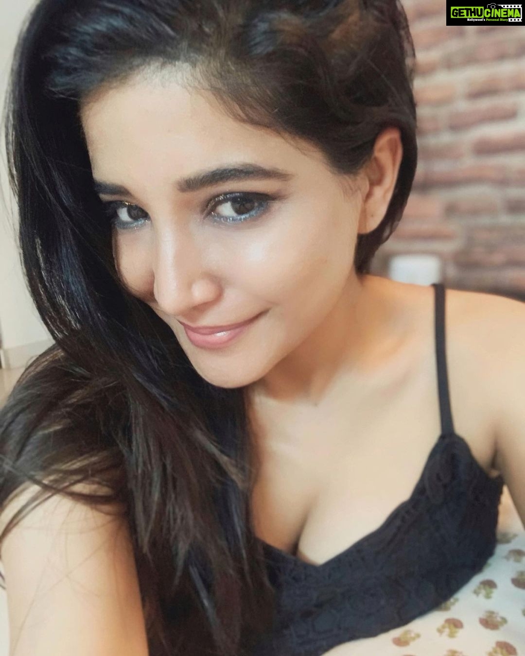Sakshi Agarwal Instagram - Dont try to be what you are not! If you’re nervous, BE Nervous If you’re shy , Be Shy It’s Cute! -Adriana Lima