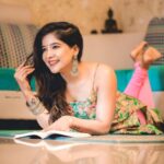 Sakshi Agarwal Instagram – I am something you will regret loosing,
I can promise you that much💞
.

Photographer: @sarancapture 
Designer: @swaadh @swapnaareddyofficial 
Makeup: @artistrybyshanu 
Hair: @hairytale_by_komal 
Earrings:  @yoursethnically 
Venue : My house🏡
.
#biggboss #biggboss3 #biggbosstamil #sakshiagarwal #kollywood #mollywood #floral #traditional #kurta #candid #natural #photography #fitness #prettygirls #beautiful #kurta Chennai, India