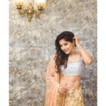 Sakshi Agarwal Instagram - Never forget how people made you feel in your darkest days, and who actually stood up for you🔥 Everyone wants your company when your life is bright, its the lot who never gave up on you that you want to keep forever🥰😇 . Photographer: @sarancapture Designer: @swaadh @swapnaareddyofficial Makeup: @artistrybyshanu Hair: @hairytale_by_komal Venue : My house🏡 #lehenga #traditional #hourglassfigure⌛️ #biggboss #biggbosstamil #biggboss3 #sakshiagarwal #lovemyself #work #satisfaction #prettylittlething #fitness #abs #sculpted #lovemyshape Chennai, India