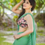 Sakshi Agarwal Instagram - When we seek to discover the best in others , we will somehow bring out the best in ourselves 🔥 Forget about your imperfections and focus on what you do well, The peacock is famous for its beauty , despite its “not so pretty” feet 🦚🦚🦚🦚🦚🦚🦚🦚🦚🦚🦚🦚🦚🦚🦚🦚🦚🦚 Photographer: @sarancapture Designer: @swaadh @swapnaareddyofficial Makeup: @artistrybyolivia Hair: @jayashree_hairstylist Venue : @sppgardens @teamaimpro @tisisnaveen . #saree #love #traditional #kollywood #mollywood #sareelovers #sarees #sareeindia #beauty #pretty #indian #biggboss #biggbosstamil #biggbosstamil3 #sakshiagarwal #peacock #nature #green #instamood #instagood #instadaily SPPGardens