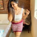 Sakshi Agarwal Instagram - Great to see so many people take inspiration from me , but Instagram is not a race , Lets have our own Magic , Coz thats what will set you apart from the rest If Life is boring, Then your doing it wrong❤️💫 💞💞Morning vibes💞💞 . #morningvibes #happygirlsaretheprettiest #croptop #bandageskirt #killboredom #sakshiagarwal #biggboss #biggbosstamil #biggbosstamil3 #likeforfollow #followforfollowback #instabeauty #fitnotskinny #cutesmile Chennai, India