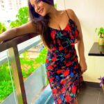 Sakshi Agarwal Instagram - No matter how tough things may get around you, Never EVER loose your SMILE coz I know for sure , We will all Bounce Back❤️ I Promise❤️🤗 . #gorgeous #frill #frock #instadaily #weather #vibes #stayhome #staysafe #sakshiagarwal #biggboss #biggbosstamil #biggboss3 #floral #prettygirls #smile Chennai, India