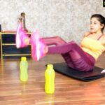Sakshi Agarwal Instagram - Good evening sweethearts , I have included 8 very simple workouts using two 1 L water bottles( definitely not glass bottles 😝) for a complete body workout and obviously ABS/CORE Burn. . I had a lot of fun doing this workout , I am sure you are going to love it too, but you really have to be consistent for an obvious result, but trust me you will feel the stretch with this. I have been eating a lot and so extra workout to burn it off🔥 . Lets go, what are you waiting for? Repeat all of it (15*3) . #hiit #waterbottleworkout #homeworkout #stayhome #stayfit #fitfam #fitness #morivation #workout #abs #core #strength #instafit #puma @puma Chennai, India