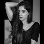 Sakshi Agarwal Instagram - Blossoming into a badass woman with more faith than fear✨ . @the.portrait.culture @sat_narain @prayaga_artistry @tisisnaveen . #monochrome #blackandwhitephotography #potraits #sakshiagarwal #biggboss #sakshiagarwalcandid #kollywood #actress #actorslife #potraitshoot #homephotoshoot Chennai, India