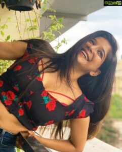 Sakshi Agarwal Instagram - Hapiness is when you feel good about yourself , Without feeling the need for anyone else’s approval😍😍🔥🔥 Chennai, India