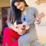 Sakshi Agarwal Instagram - I have decided to pick up new skills in this waiting period as my movie shoots will take some more time to commence again , considering our current situation in India ! . My heart just melts when I hear the Ukelele , so I have decided to try it too🥰🥰 . Whats a new skill that you picked up Or atleast you are considering or would love to learn? It could just be anything to keep you involved , doesn’t even have to be a skill as long as it engages you! Comment below👇👇👇👇👇 . #quarantine #stayhome #staysafe #ukelele #mentalhealth #bepositive #sakshiagarwal #music Chennai, India