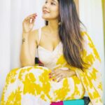 Sakshi Agarwal Instagram - Soul full of sunshine🌼 . Outfit by : @pretty.bride Tamil Nadu