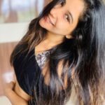 Sakshi Agarwal Instagram – Life is really short!
Spend it with people who 
Make you laugh
And 
Feel loved🥰🥰🥰
. .
#quarantine #stayfit #stayhealthy #fitness #workout #motivation #magic #hardworkpaysoffs #proud #body #homeworkout #sakshiagarwal Chennai, India