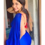 Sakshi Agarwal Instagram - Beauty is being comfortable and confident in your own skin🔥🔥🔥 And I like it Classic💖💫✨ . #nomakeup #nofilter #potrait #mode #wuarantine #stayhome #staypretty #lockdown #bebeautiful #saree #sareelove #traditional #ethnic #bold #beautiful #elegant #sakshiagarwal #blue #classic