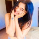 Sakshi Agarwal Instagram - 💖💖💖 . . #quarantine #stayhome #staysafe #workout #fitness #homeworkout #instadaily #instagood #stayhealthy #motivation #workoutroutine #legs #today #lockdown