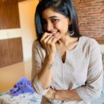 Sakshi Agarwal Instagram - If you want to stay Happy in Life.. Never be “Owner” of Love Always be a “Donor” of Love #quarantine #stayhome #staysafe #instalife #traditional #salwaar #quarantinelife