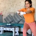 Sakshi Agarwal Instagram - Dont give up even if your muscles do! . . 🔥 #workoutlikeabeast #quarantine #dontgiveup #savage #fitness #workout #routine #staysafe #stayhealthy #chillathome #