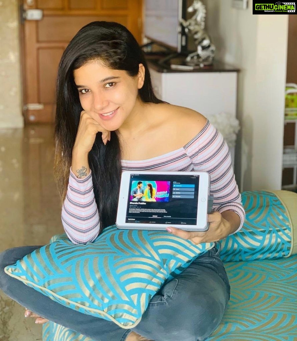 Sakshi Agarwal Instagram - Have spent the last few days catching up on all movies and shows I had missed since the beginning of the year. Found #DharalaPrabhuOnPrime yesterday. What an entertainer ❤️ If you are also looking for some fresh romantic comedy, go to @primevideoIN right now to watch. 🎥