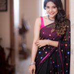 Sakshi Agarwal Instagram - Just stop doubting yourself, Work hard And Make it happen❤️🔥 . Hard work never fails . @galattadotcom @artistrybyshanu @mani_hairstylist @camerasenthil @vm.cinemas @mabia_mb @bymi_boutique . #sareelove #traditional #ethnic #galatta Chennai, India